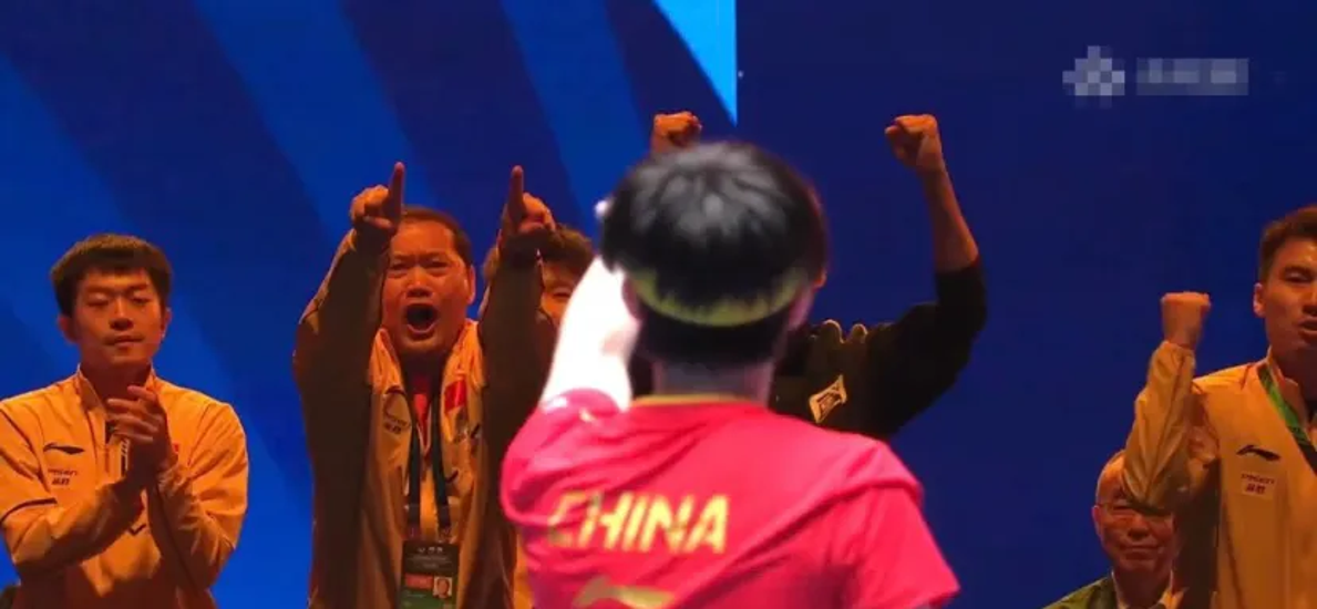 JackeyLove回归赛场,挺进下一轮首场状态亮眼,湖人观众沸腾! JackeyLove回归赛场,挺进下一轮首场状态亮眼,湖人观众沸腾!